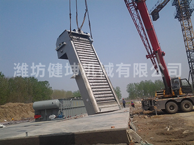 回轉(zhuǎn)式格柵除污機1.jpg